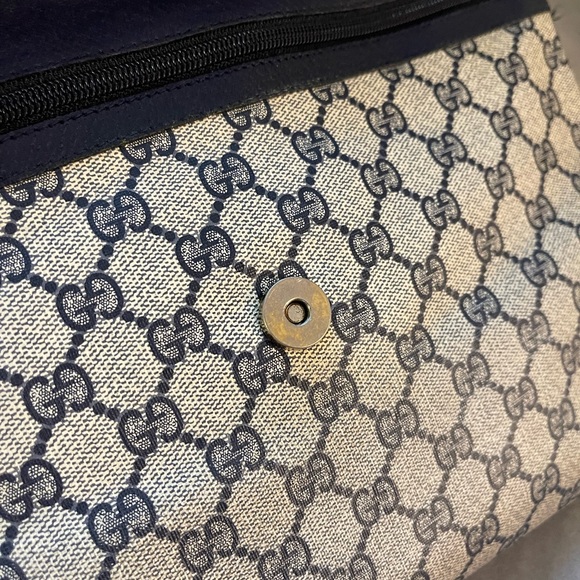 Vintage Gucci clutch - Picture 5 of 15